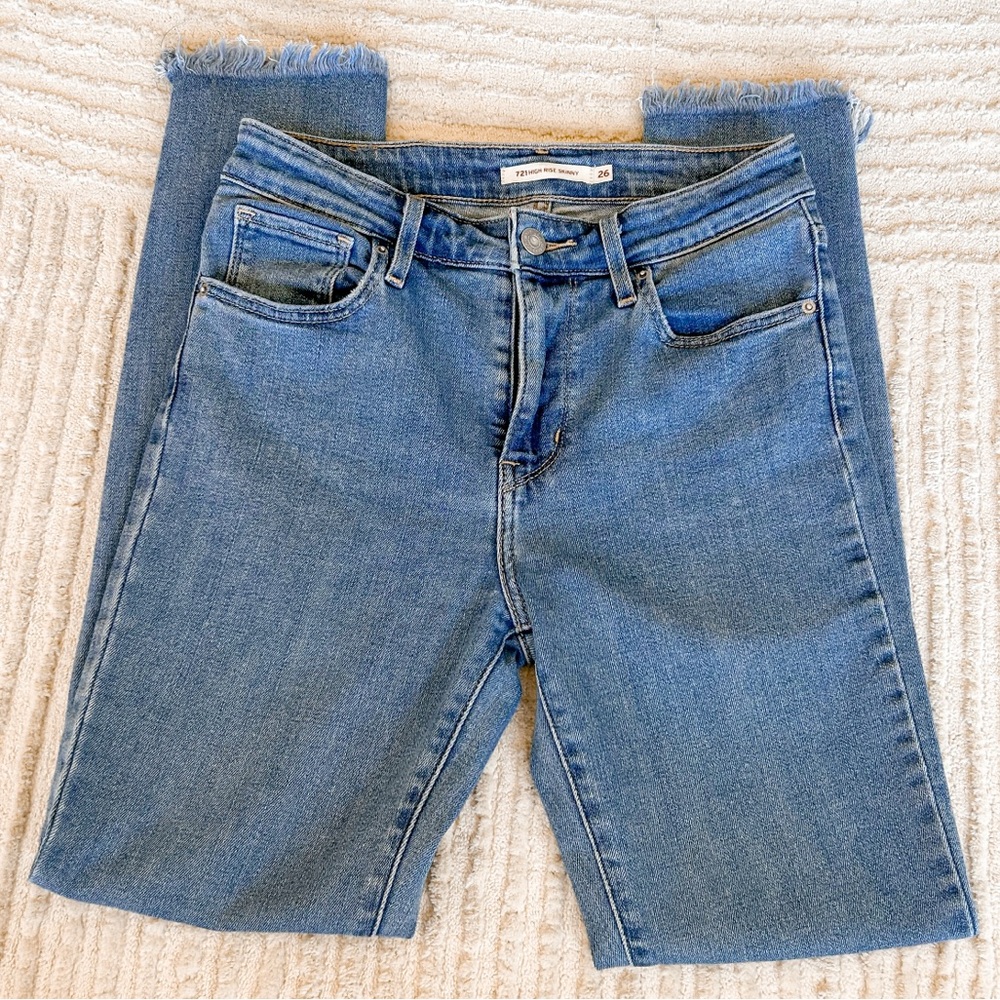 Levi's High Rise Blue Jeans for Women
